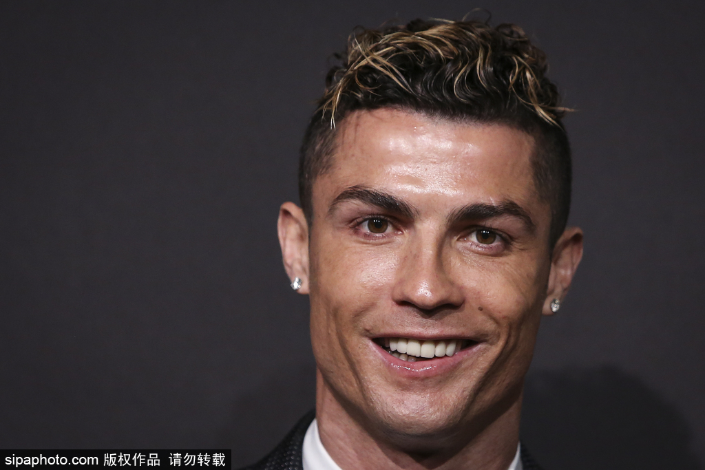 足球报：海牛资金有困难，但追加奖金第一时间就发到球队手中（足球报：海牛资金紧张，追加奖金仍第一时间发至球队）