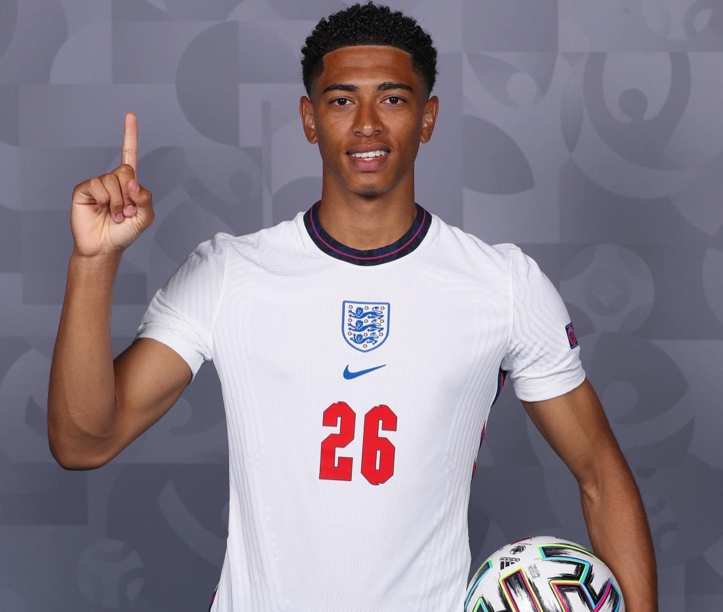 中超：山东泰山主场2-1逆转武汉三镇