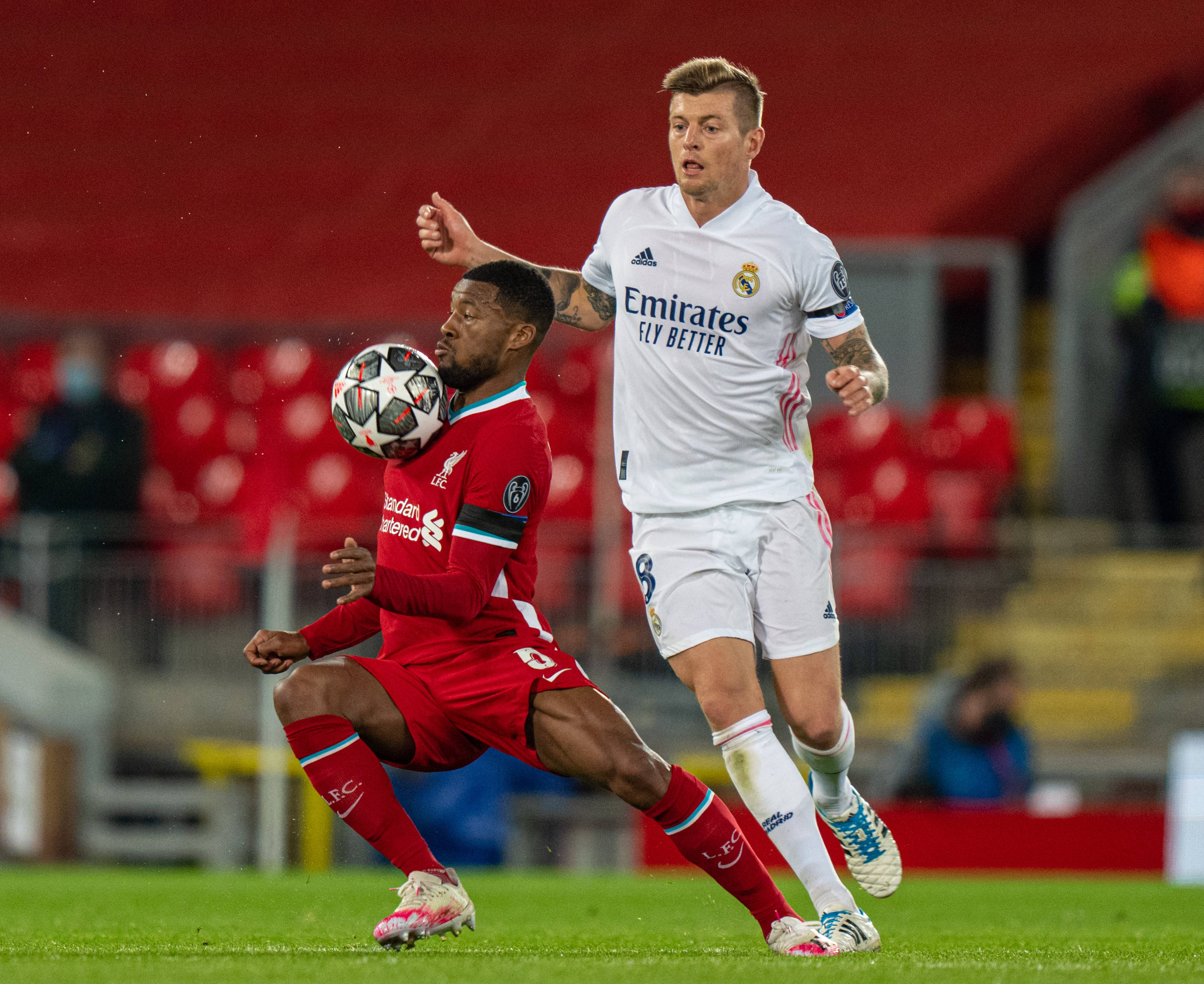 塞内加尔主帅：马内是我们的C罗或梅西，没进球只是运气不佳（塞内加尔主帅：马内堪比C罗与梅西，未进球只是运气差）