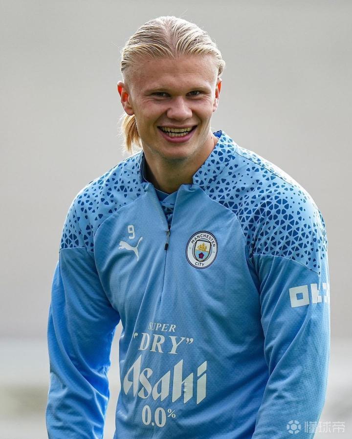 绿帽哥：曼联CEO已将哈维视为接替阿莫林的头号人选（消息称曼联CEO已将哈维列为接替阿莫林的首选）