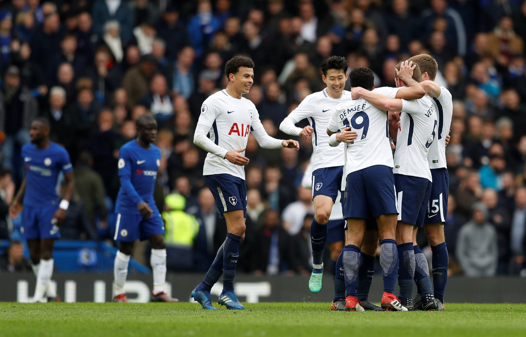 替补球员关键时刻助球队锁定积分