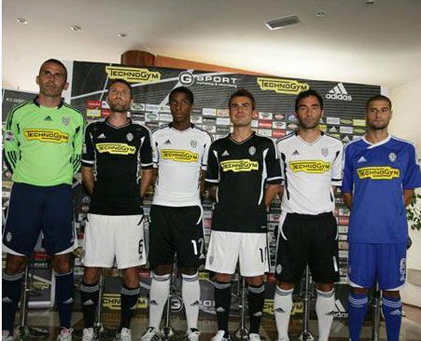 欧联替补出场，范佩西儿子沙奎尔在父亲手下完成费耶诺德首秀