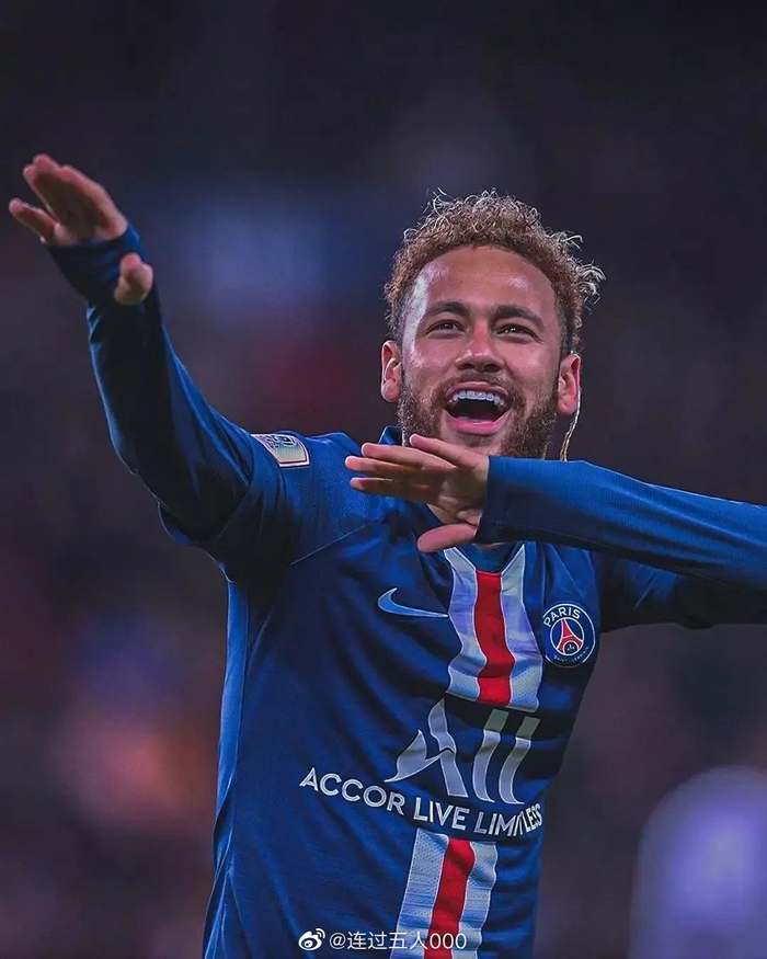 阿森纳发布第三球衣：晨霜白为主基调！