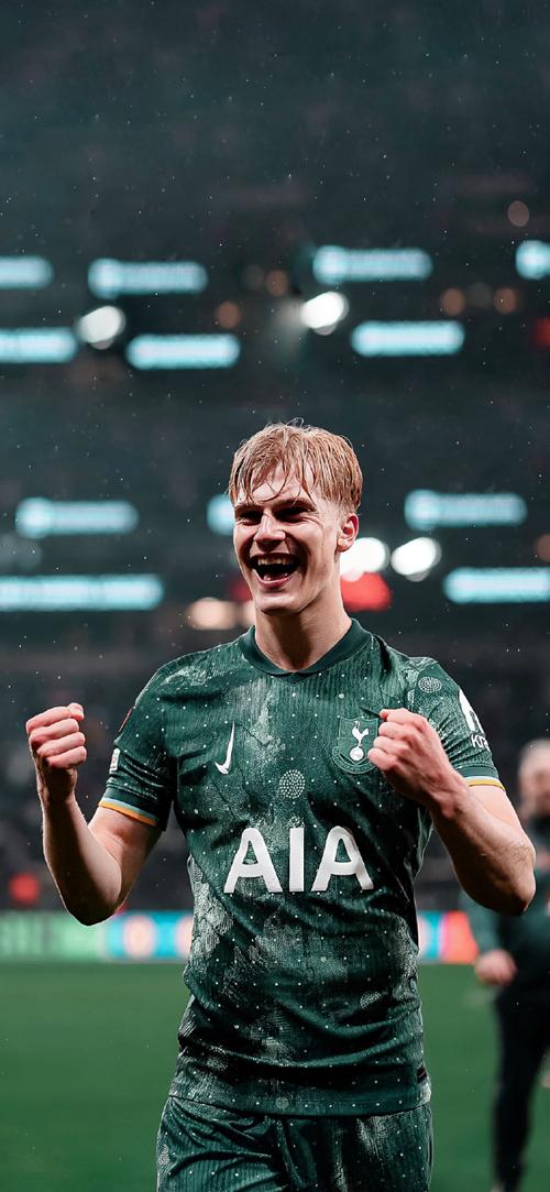 海纳：没注意到针对赫内斯的横幅；拜仁的章程比50+1严格