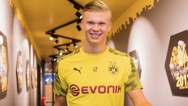 世俱杯赛制：扩军至32队对标世界杯 潜在黑马多（世俱杯改制：32队参战对标世界杯 黑马机会增多）