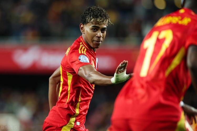 天空体育：曼联可能会考虑听取对霍伊伦的报价